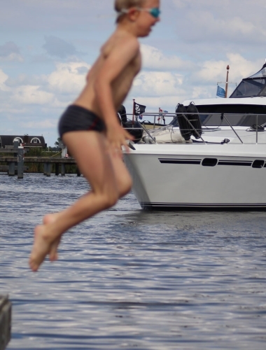 Jumping in, Netherlands